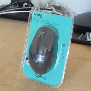 01 Logi M190 300 x 300